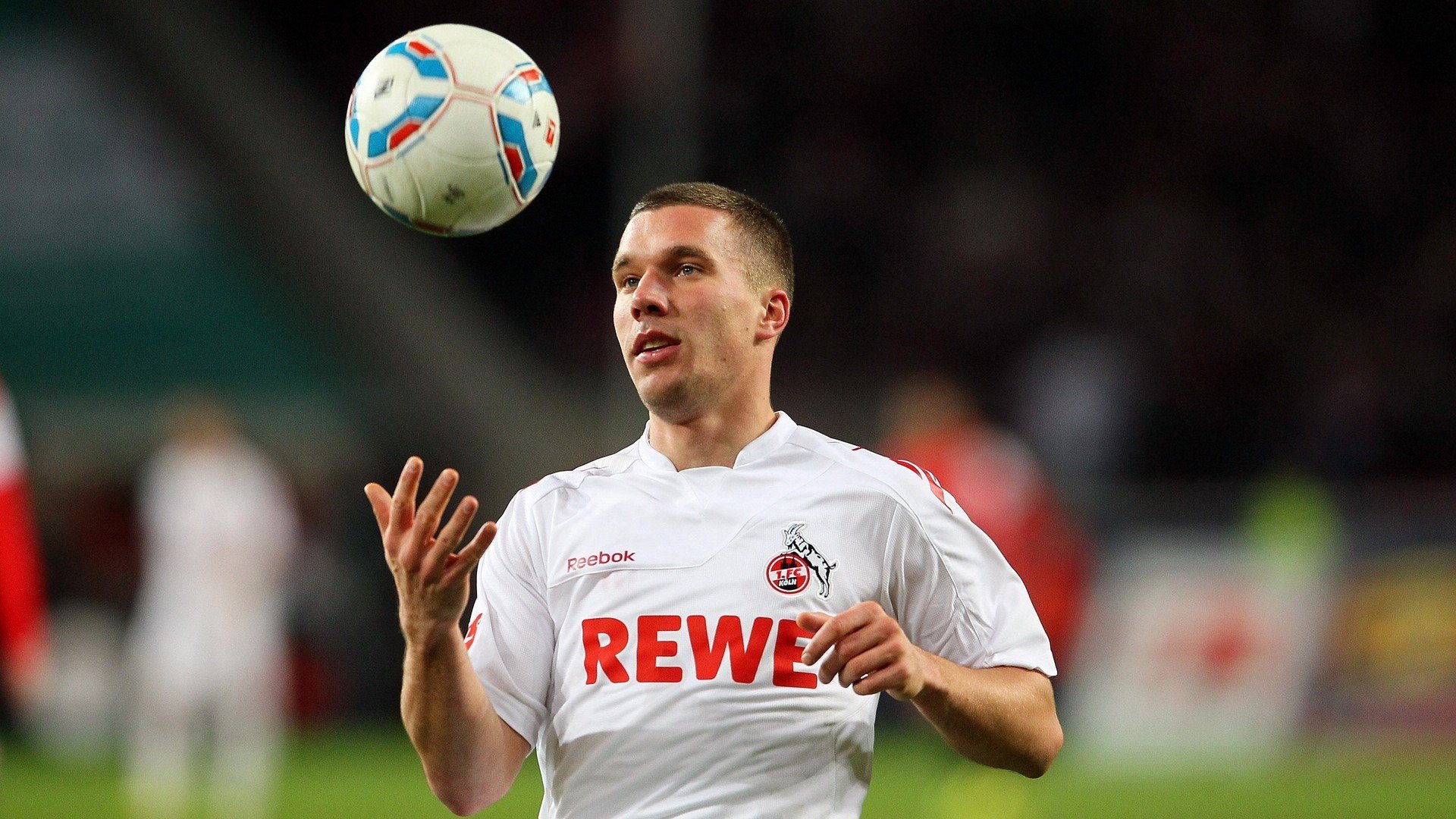 跳水决赛波兰选手状态佳，波兰最美跳高女运动员排名